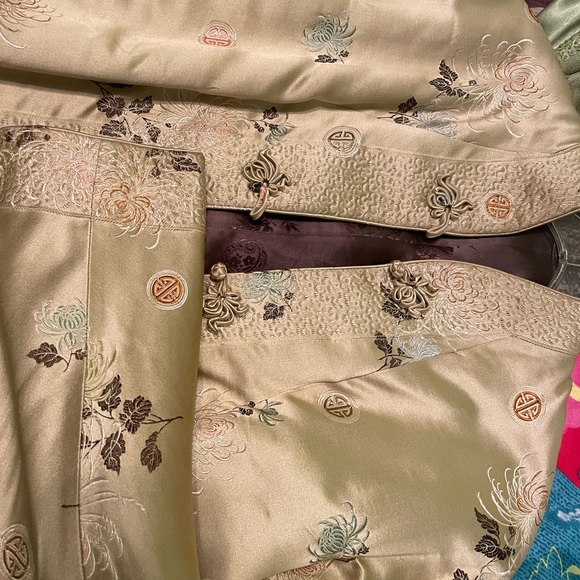 Gold oriental silk jacket - stunning details - Picture 2 of 4